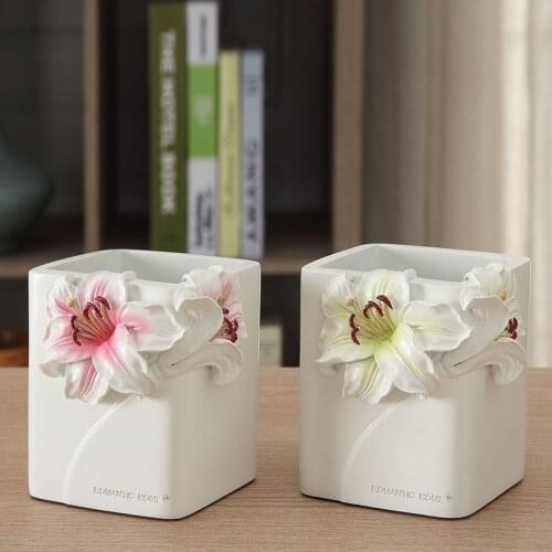 Polyresin Lily Creative Simple And Cute Makeup Brush Storage Tube Office Desk Multifunctional Pen Holder