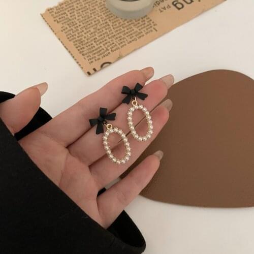 Fashion S925 French Retro Black Bowknot Earrings Pearl Elegant New Trendy Stud Earrings Girls Non-pierced Ear Clips