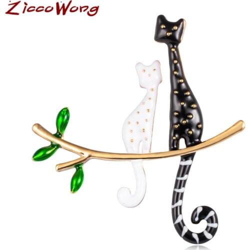 ZiccoWong Lady Brooch Cartoon Cat Fashion Design Rhinestone Black Acrylic Bag Pins Lapel Badges For Girl Women Fashion Gift