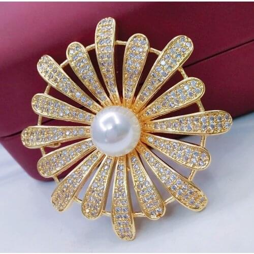 Best-selling Gold Color Pins Brooches for Women European Fashion Flower Brooch Pin CZ Jewelry Wedding Decoration Wholesale Price