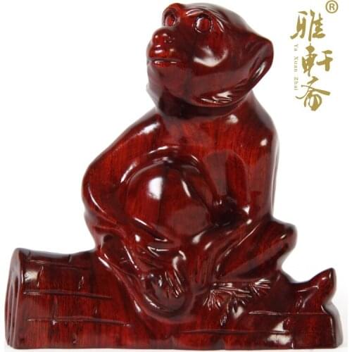 Monkey monkey Zodiac Zhai TZ mahogany carving crafts Home Furnishing birthday gift monkey peach Xian Feng shui ornaments