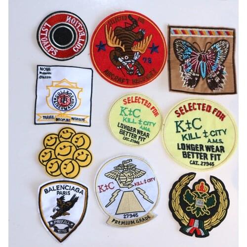 2 Pcs Cartoon Decorative Dog Eagle Butterfly Icon Applique Embroidered Patches For DIY Iron on Patch Badges on the Backpack