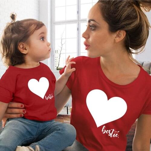 2020 New Summer Fashion Mother And Daughter Clothes Matching Family Outfits Look Heart Print Mom Kids Baby Girls T shirts Sweet