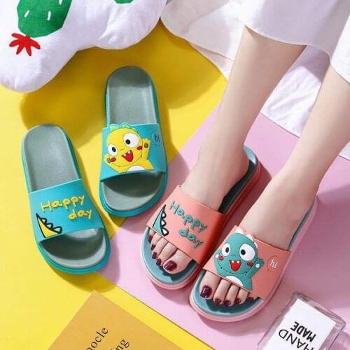 Comfortable slippers women non-slip indoor parent-child ins cartoon cute soft-soled children new couple wearing sandals outside