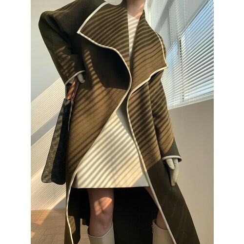 Womens woolen coat with contrasting edges large lapel loose mid-length profile coat