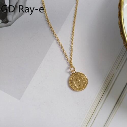 New Fashion Simple Chic Metal Coin Pendant Delicate Short Necklace 376