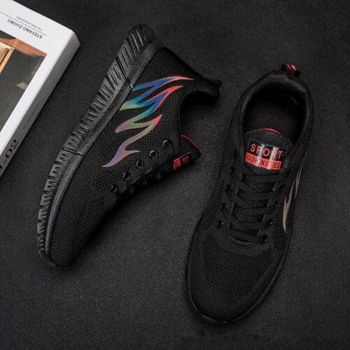 Spring new mens low-top breathable running shoes fashion casual sports shoes comfortable wear-resistant flame pattern net shoes