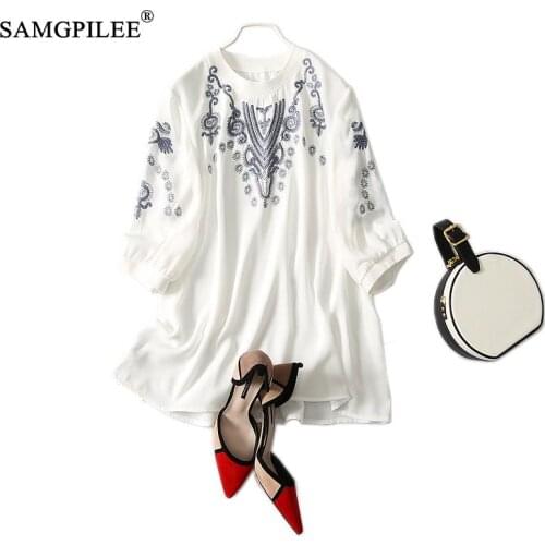Samgpilee Blouses With Embroidery