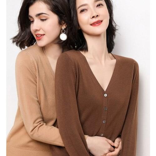 2021 spring new knit sweater V-neck cardigan solid color long-sleeved womens short slim small coat women
