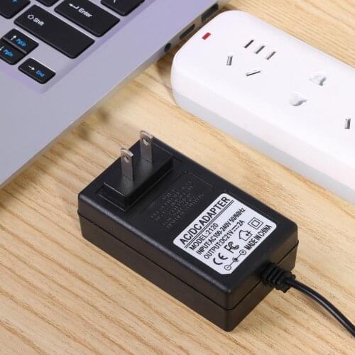 21V 2A 18650 Lithium Battery Charger DC5.5x2.5mm Plug Power Adapter Battery Charging EU/US Plug