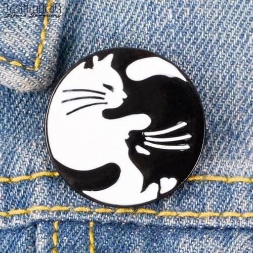Imixlot Black/White Cat Enamel Pins Kitten Hugging Cats Badge Custom Brooch Bag Clothes Lapel Pin Cartoon Animal Jewelry Gift