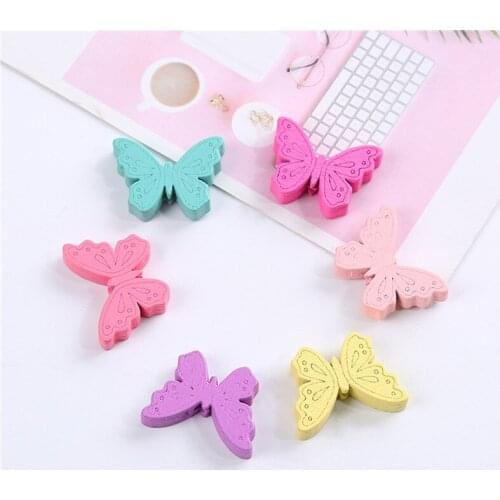 Julie Wang 50PCS Wooden Butterfly Beads Natural Wood Random Colors Spacer Bead For Necklace Bracelet Jewelry Making Accessory
