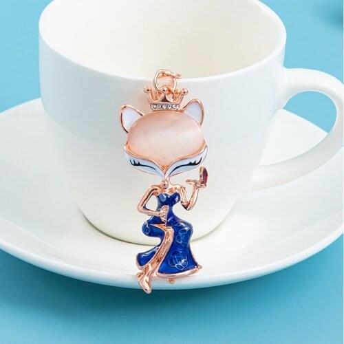 Alloy Cute Foxes Keychain Anime Crown Queen Fox Shape Key Rings Chain Bag Jewelry Charm Pendant Purse Bag Key Chains Accessories