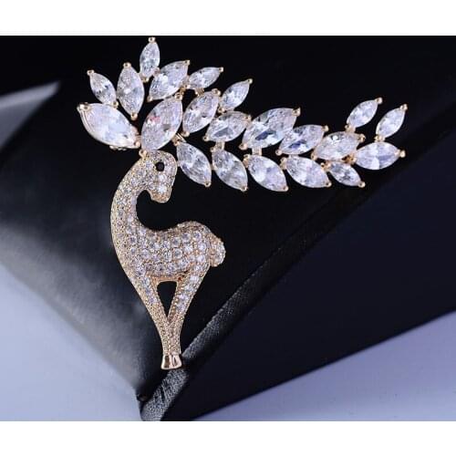 White Cubic Zirconia Rhinestone Deer Brooches Pins Gold Silver Color Crystal Animal Brooch Pin Christmas Jewelry Wedding Gifts