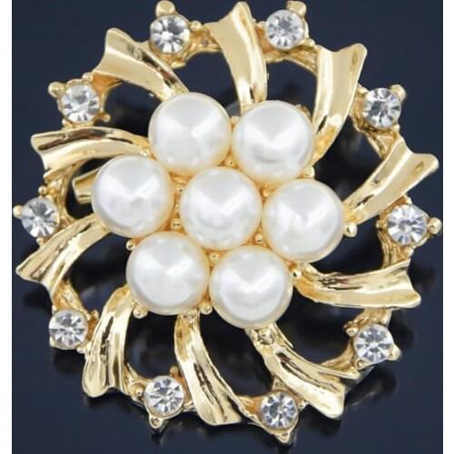 BLUELANS Fashion simulated Pearl Rhinestone Flower Brooch Pin golden/silver Cardigan Shawl Clip for Woman Jewelry