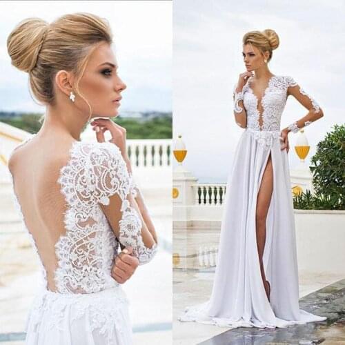 2019 Sexy Beach Wedding Dresses Sheer Lace Appliqued Long Sleeves Sheath V Neck