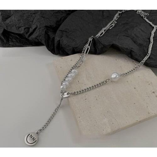 VSnow Statement Smile Face Irregular Pearl Chunky Chain Pendant Necklace for Women Fashion Asymmetric Tassel Necklace Jewelry