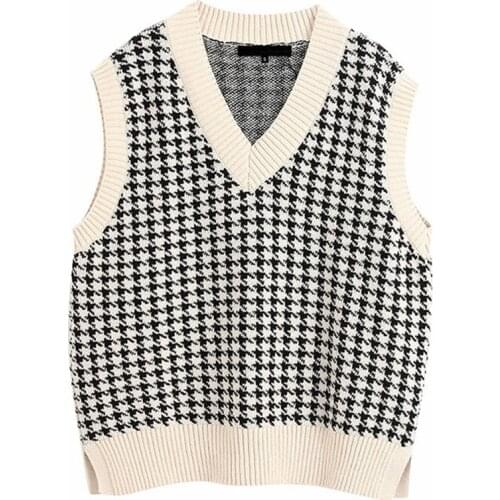 Women Knitted Sweater Vest Fashion Loose Vintage Female Waistcoat Chic Oversize Houndstooth Sweater Tops Women Clothes Outfit