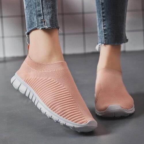 Men Walking Shoes Lightweight Breathable Sneakers 2021 Summer Men Casual Shoes Large-sized Flats Slip-on Sneakers Men Shoes