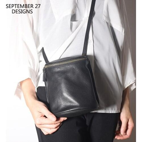 New Fashion Ladies Mini Satchels Genuine Leather Women Messenger Crossbody Shoulder Bag Cowskin Simple Zipper Cell Phone Pack