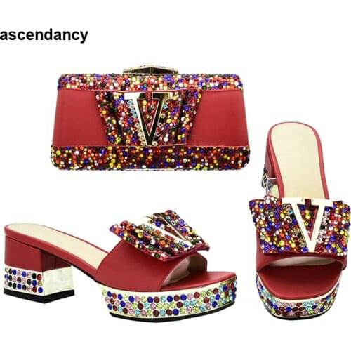 Latest Red Color African Women Party Italian Shoe with Matching Bag for Women Ladies Shoes and Bag Set Decorated with Rhinestone
