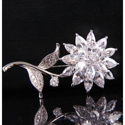 Jewelry High-End WomenS Corsage Korean Shawl Pin Charm Crystal Delicate Brooch