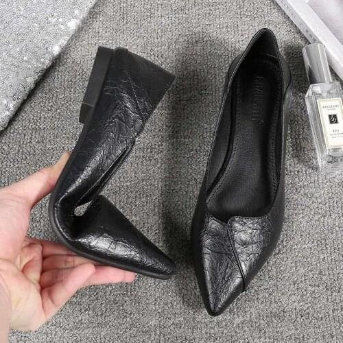 Work Shoes Women Black All-match Flat Shoes Professional Pointed Toe Single Shoes Comfortable Soft Leather Small Shallow Mouth