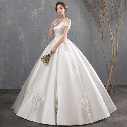 New Boat Neck Princess Ball Gown Wedding Dresses 2021 Sexy Applique Beaded Floor length Satin Vintage Bridal Gown