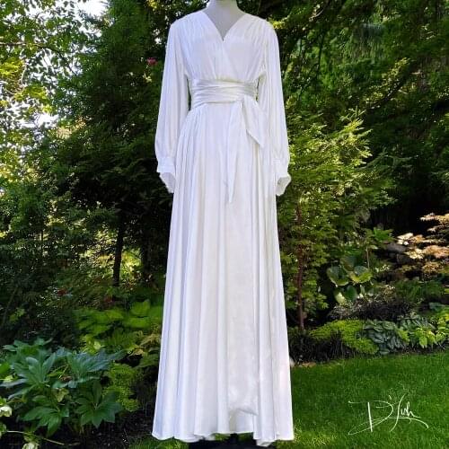 White Dressing Gown Silk Satin Long Wedding Party Pajamas Women Bathrobes Bride Boudoir Sleepwear Nightgowns with Belt