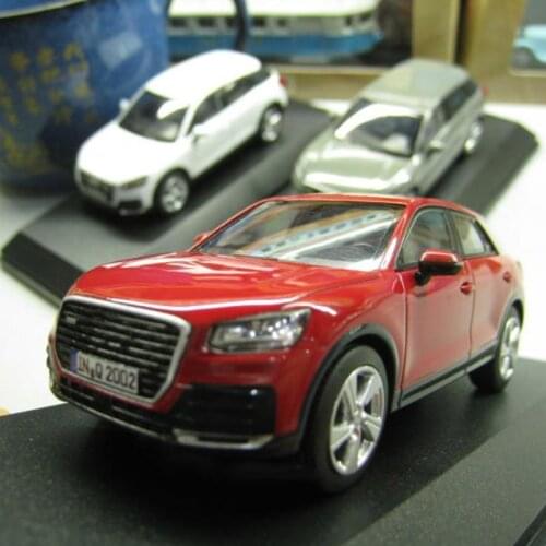 Diecast 1:43 Scale Alloy Vehicle Q2 Sedan Model Die-cast Car Toys Simulation Collection Souvenir Boys Adult Gifts Toy display
