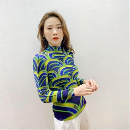 Miyake fold printing bottoming shirt spring and summer new temperament semi-high neck short-sleeved t-shirt was thin top women