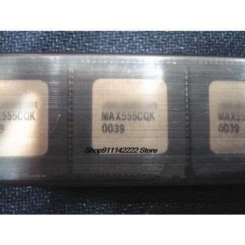 2PCS/LOT New MAX555 MAX555CQK PLCC-68