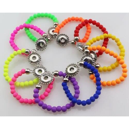 10Colors! 15cm Length 4mm Acrylic Rubber Beads Handmade Elastic Bracelets 12mm metal Snap Button Bracelet Jewelry for kids