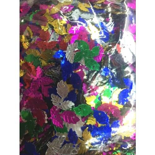 30g/lot Leaf Sequins 15*18mm PVC Sequin Decoration Sewing DIY Mix Colors Leaves With 2 Holes Multicolors Confetti