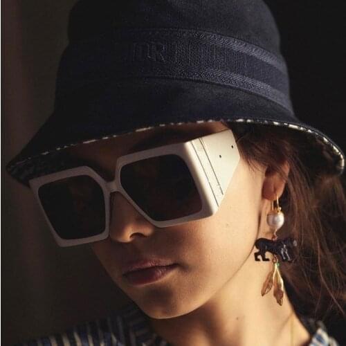 Vintage Women Oversized Sunglasses for Man Wide Frame Retro Brand Sun Glasses for Woman Square Shades zonnebril dames UV400