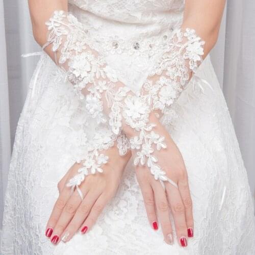Luva De Noiva White Applique Wedding Gloves for Bride Sexy Ivory Beaded Tulle Bridal Gloves Cheap Luvas De Noiva ST207