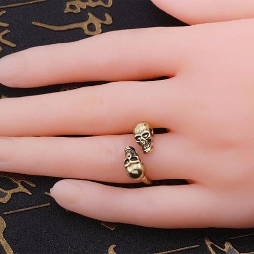 2021 Vintage Punk Skull Ring Men Hip Hop Death Kiss Vampire Skull Ring Adjustable Domineering Mens Cocktail Party Jewelry