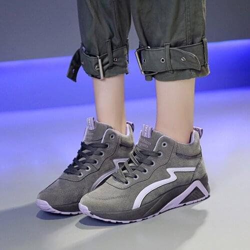 Women Sneakers Breathable Outdoor Walking Shoes Comfort Running Shoes Cushion Casual Ladies Platform Shoes Wedge Flat Moccasins