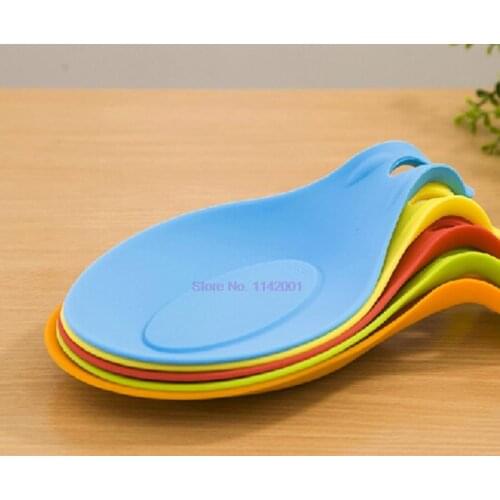 200pcs Silicone Spoons Spatula Pads Spoon Mats Insulation Mats Saucers Rice Spoon Racks Food Grade High Temperature