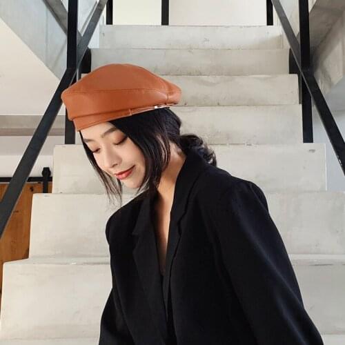 2021 Fashion New Ladies Berets Same Style of Stars Autumn Winter Daily Match PU Hats Beautiful Flattop Girl Painters Caps Gift