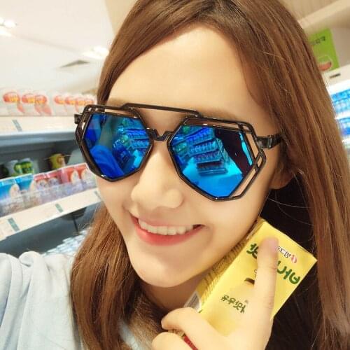 Women Fashion Irregular Multilateral Sunglasses Female Brand Desinger Luxury Popular Sun Glasses For Women Ocul