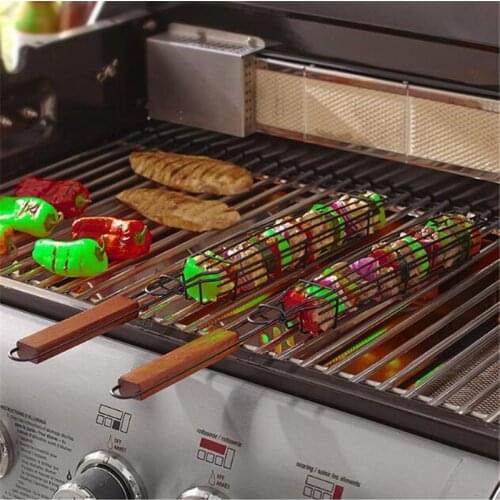 4 PCS Kabob Grilling Tongs Reusable Durable Anti-Corrosion Wooden Handle Barbecue Tool Barbecue Clip Grill Net Bbq Accessories
