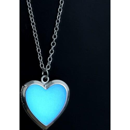 Women Photo Locket vintage Fluorescence heart Necklace Glow in the Dark Necklace Pendant Jewelry floating Charm Gifts