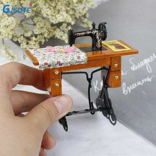 1Pc Miniature Sewing Machine With Cloth For 1:12 Scale Dollhouse Decoration