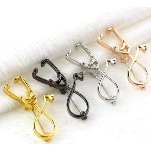 4 Colors Stethoscope Brooches Fashion Medical Jewelry Stethoscope Pin for Nurse Physicians Medical Student Graduation Gifts