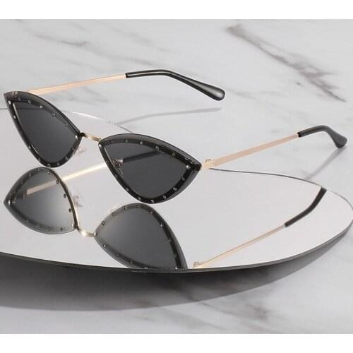 Elbru Fashion Triangle Cat Eye Sunglasses Dazzle Candy Color Point Drill Frameless Classes Women Personality Sun Glasses