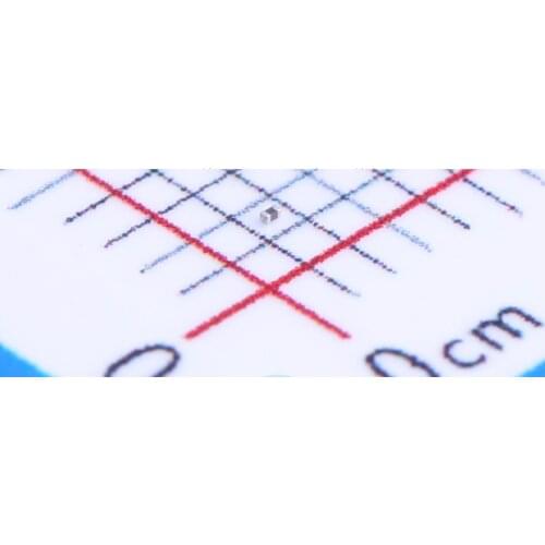SMD capacitor 01005 X7R 100pF 25V ±10% 01005 NPO 100pF 25V ±5% 01005 X7R 100pF 25V ±20% 01005 NPO 100pF 25V ±10% Thickness 0.2mm