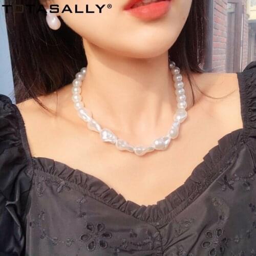 TOTASALLY Womens Choker Necklaces Vintage Baroque Irregular Pearls Collar Necklace Stunning Rhinestone Lady Party show Jewelry