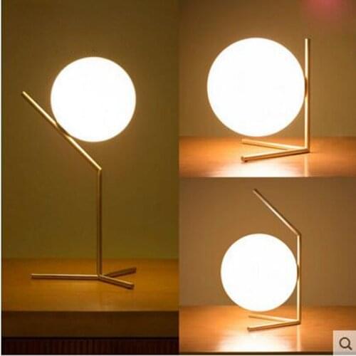 Post-modern ball glass lamp Nordic simple creative fashion warm bedroom decoration learning bedside lamp led fixture table lamp