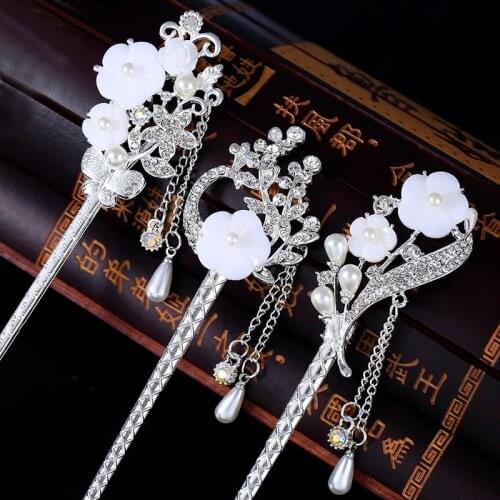 Retro Step Shaking Tassel Hairpin Headdress Luxury Hair Stick Chinese Bridal Tiara Classic Wedding Hair Accessories